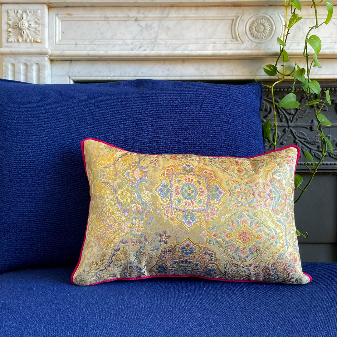 Obi-Kimono Cushion: Sarasa (traditional exotic pattern) with raspberry piping