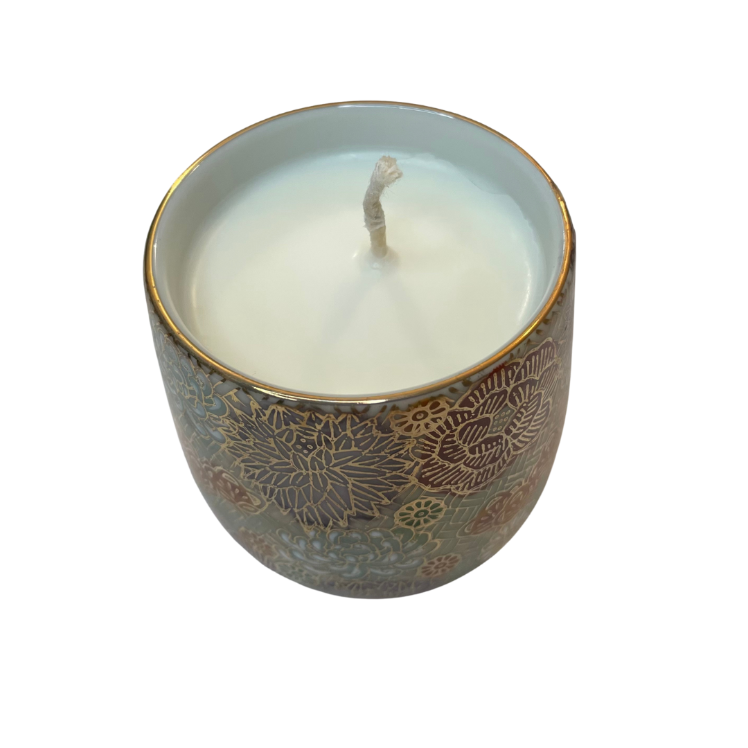 Bougie parfumée Odyssée japonaise avec tasse à thé Kutani (HANAZUME)