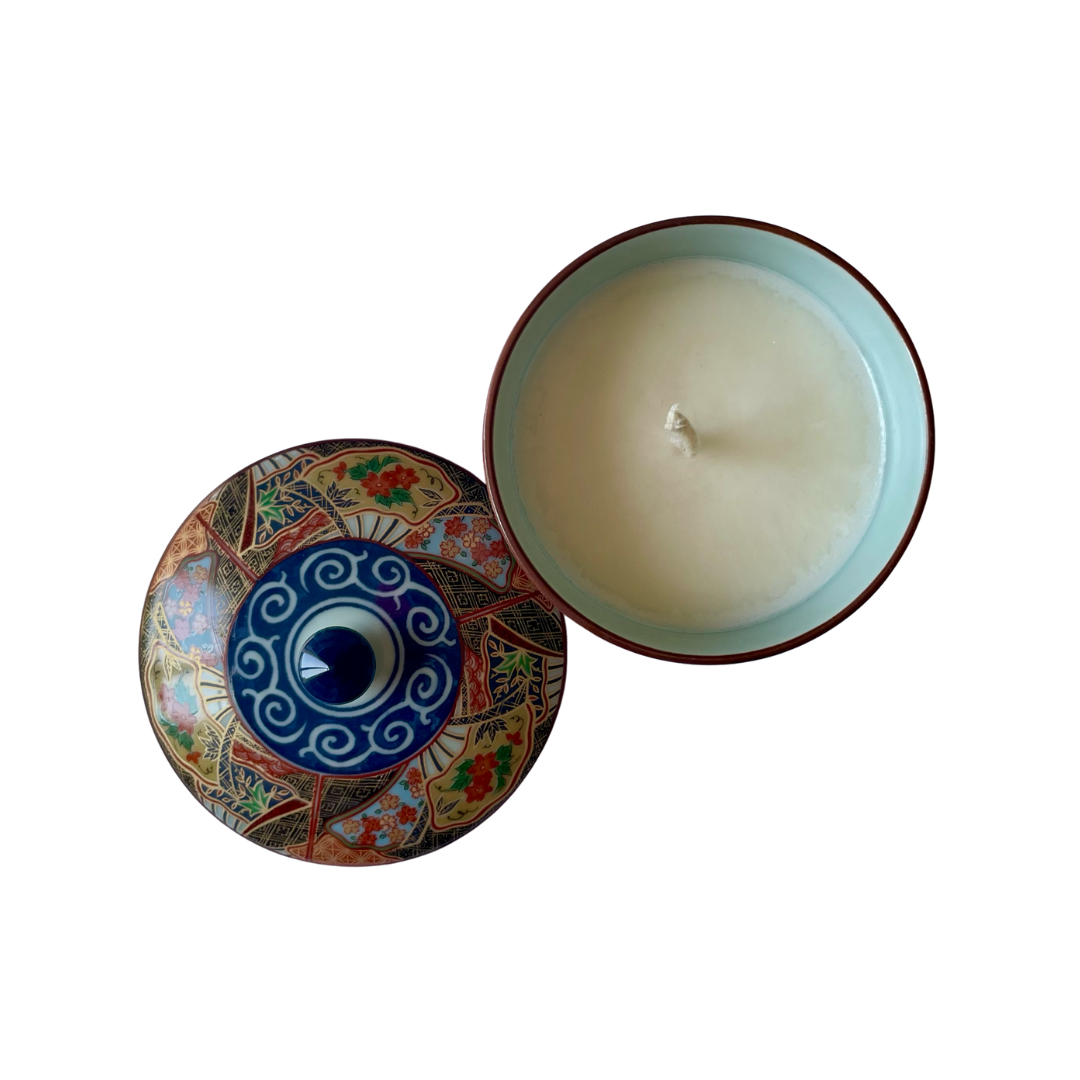 Heiwa (Peace) scented candle with Arita teacup
