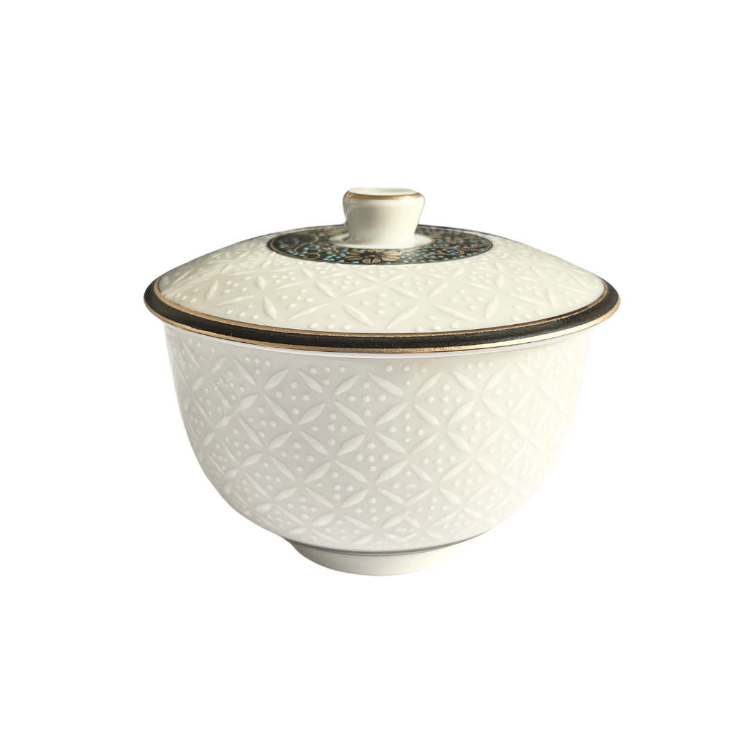 Bougie Parfumée Odyssée japonaise avec tasse à thé Kutani (SHIRO)