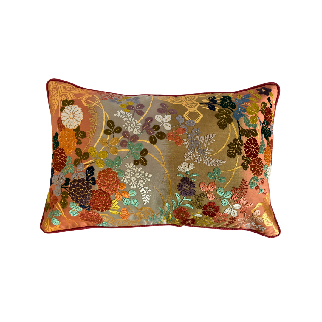 Coussin Obi-Kimono : Botan (Pivoine) avec le passepoil vieux rose