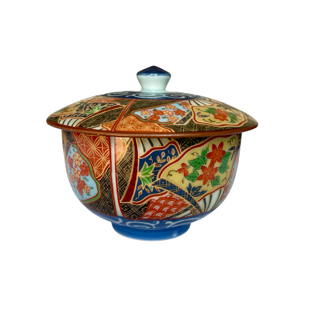 Heiwa (Peace) scented candle with Arita teacup
