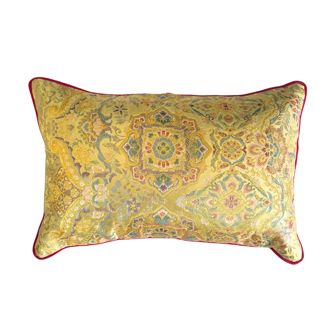 Obi-Kimono Cushion: Sarasa (traditional exotic pattern) with raspberry piping