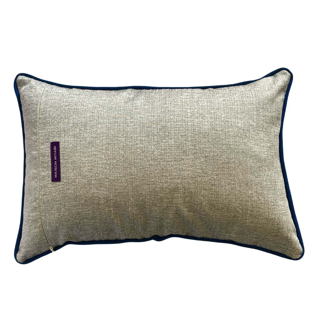 Obi-Kimono cushion : Yuri (Lily) with ultra blue piping