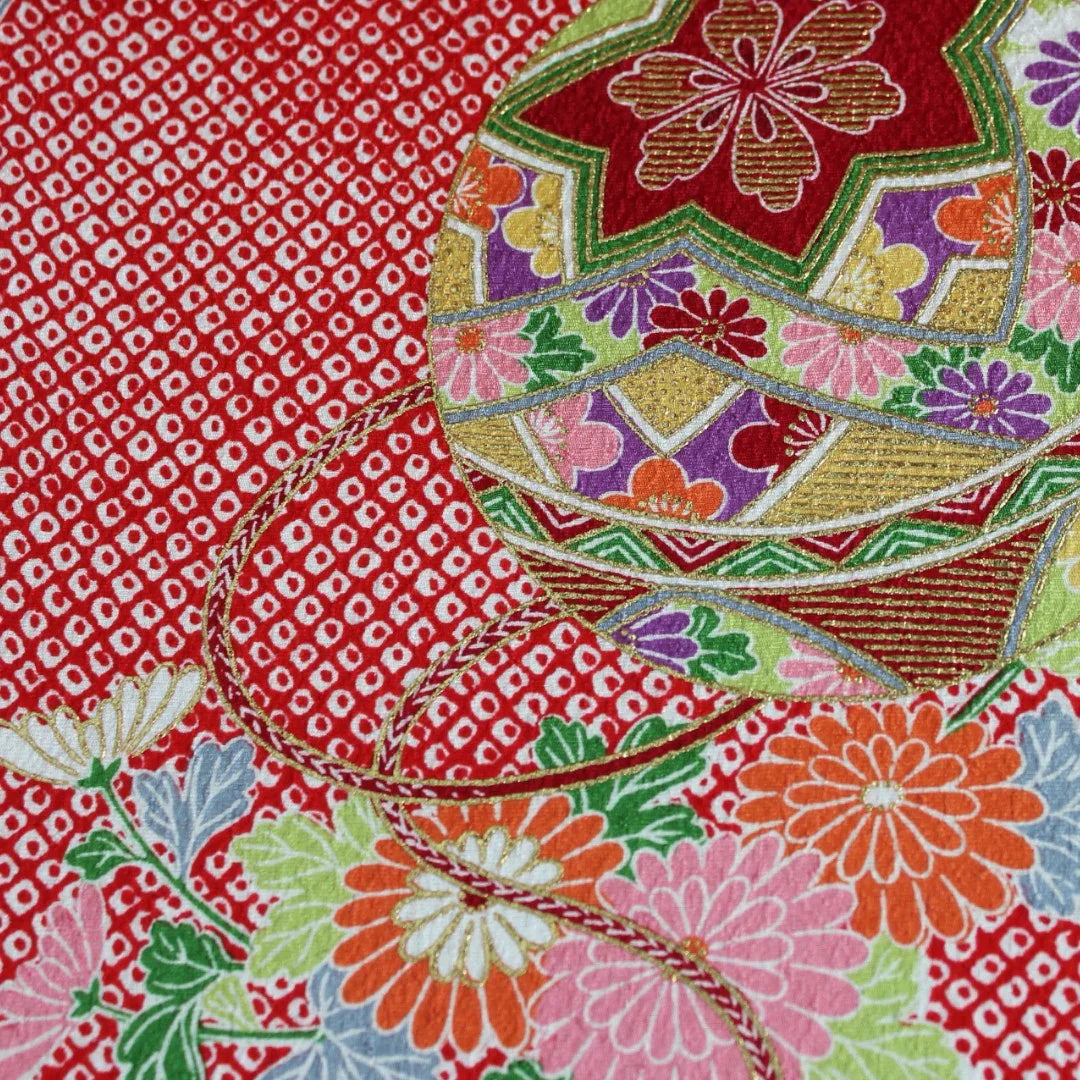 MAISON MIYABI Paris, vintage Japanese kimono fabric with red floral and geometric patterns