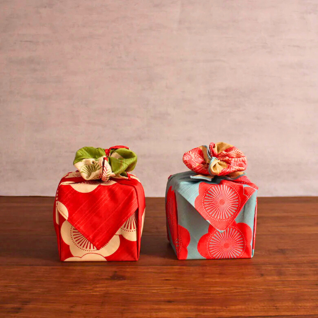 Serviette Furoshiki ISA Monyo Double Face : Umé (Prune) Rouge et Vert