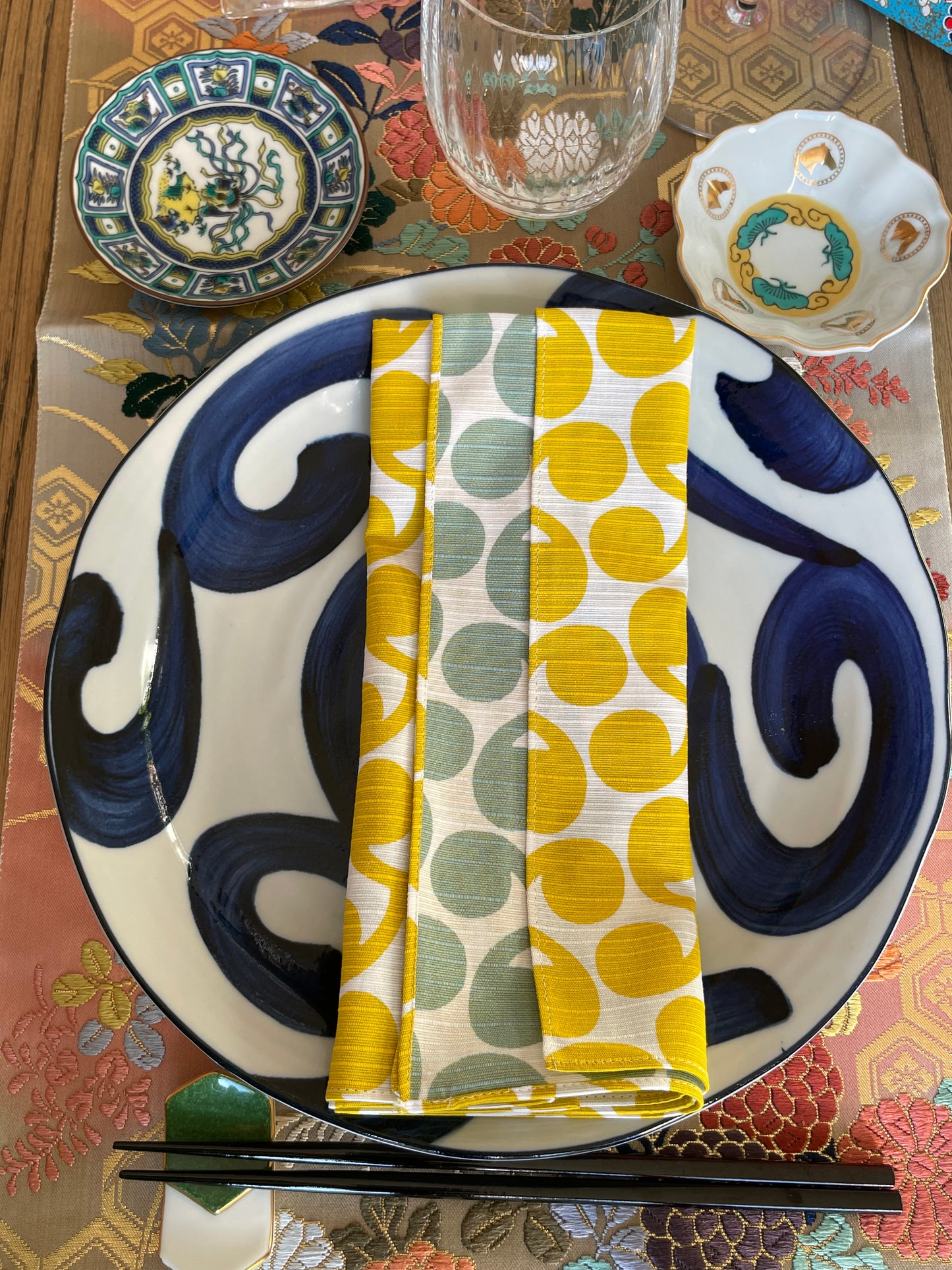 Serviette Furoshiki ISA Monyo Double Face : Shin-mé (Nouvelle pousse) Jaune et Turquoise