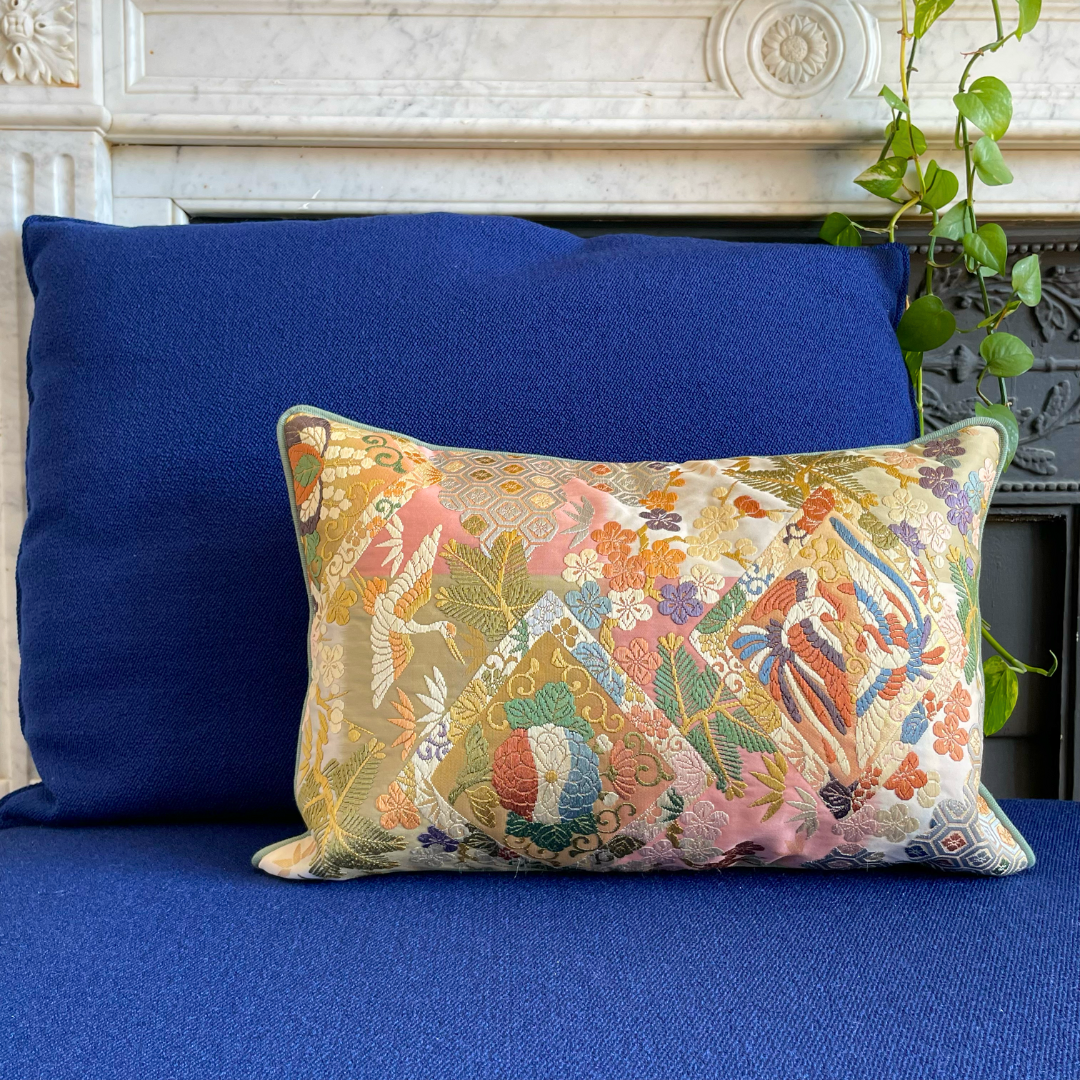 Coussin Obi-Kimono : Kara (technique de tissage Kara-Ori) avec le passepoil vert d'eau