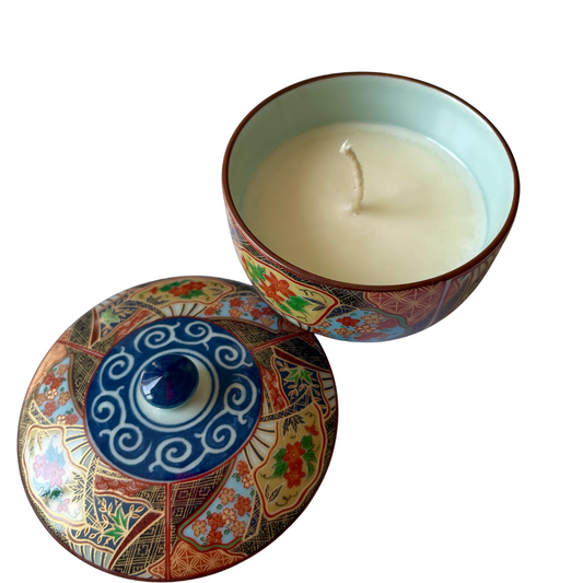 Heiwa (Peace) scented candle with Arita teacup