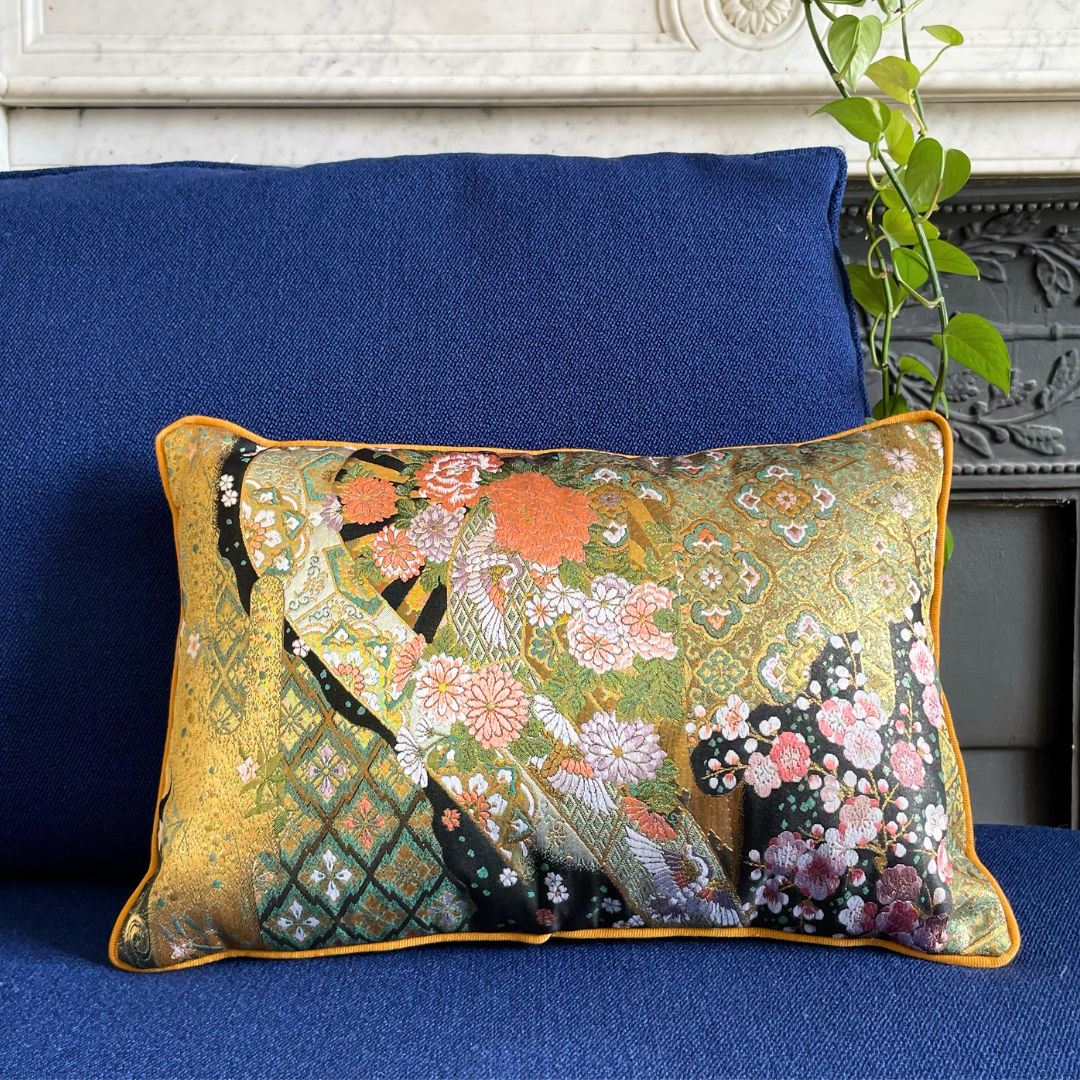 Coussin Obi-Kimono motif Ume (Prune) par MAISON MIYABI 