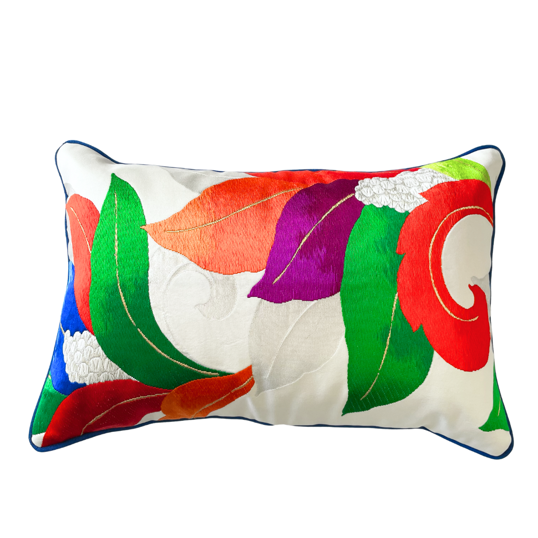 Coussin Obi-Kimono : Yuri (Lys) avec le passepoil bleumarin