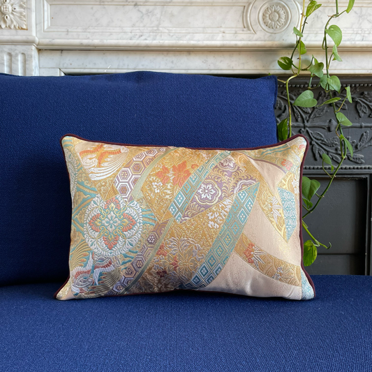 Coussin Obi-Kimono : Akatsuki (Aube) avec le passepoil aubergine
